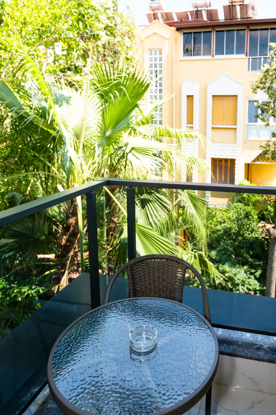 Sitzgelegenheit auf dem Balkon von Apartment Nr. 9